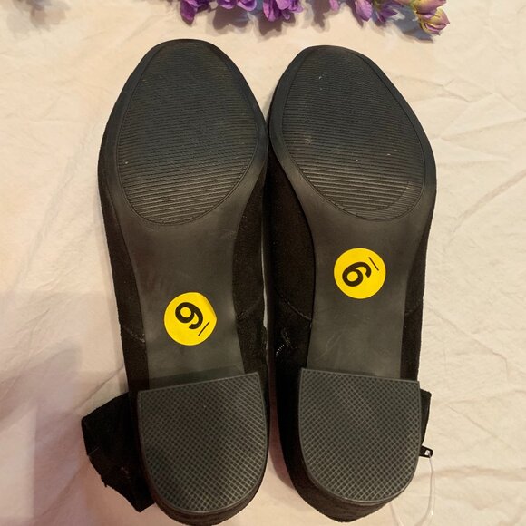 Adorable Faux Suede Ankle Boots (brand new!) - Picture 3 of 4